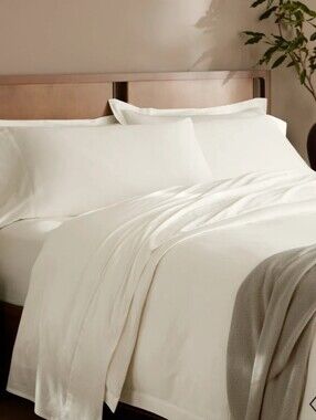 Boll & Branch Percale Organic Cotton Off-White Flat Sheet And Shams